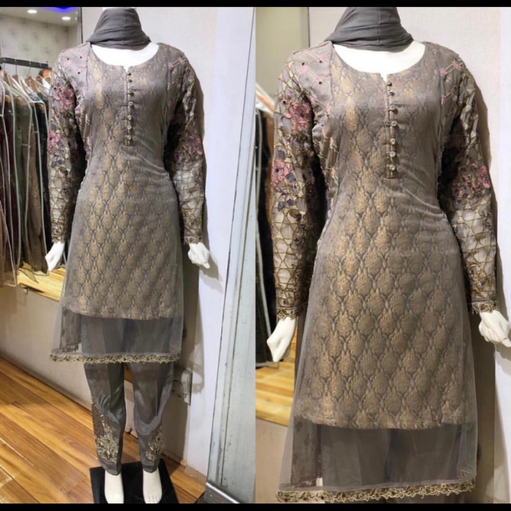 Heavy embroidered Pakistani shalwar kameez